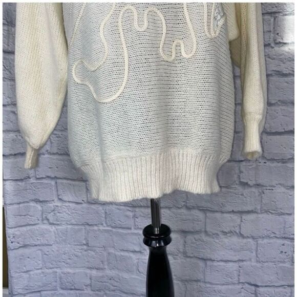 Adolfo Vintage women L Crewneck sweater w/cording, lace satin feather appliqués - Picture 4 of 8